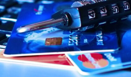 В Томской области при расчете банковской картой потратили 130 млрд рублей