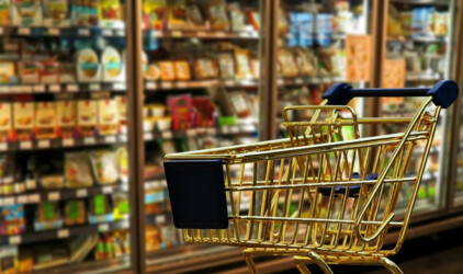 В Томской области продуктовый набор за пять лет подорожал на 58%