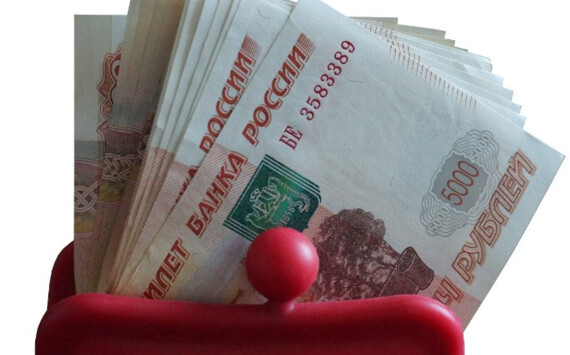 В Томской области средняя зарплата выросла на 4 тыс. рублей